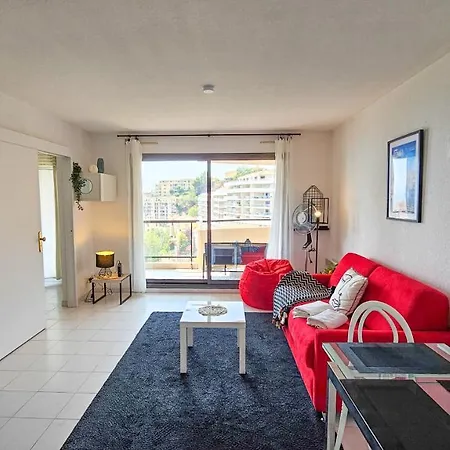 Vue & Tour Odeon - Piscine - Parking - Av Апартаменты *